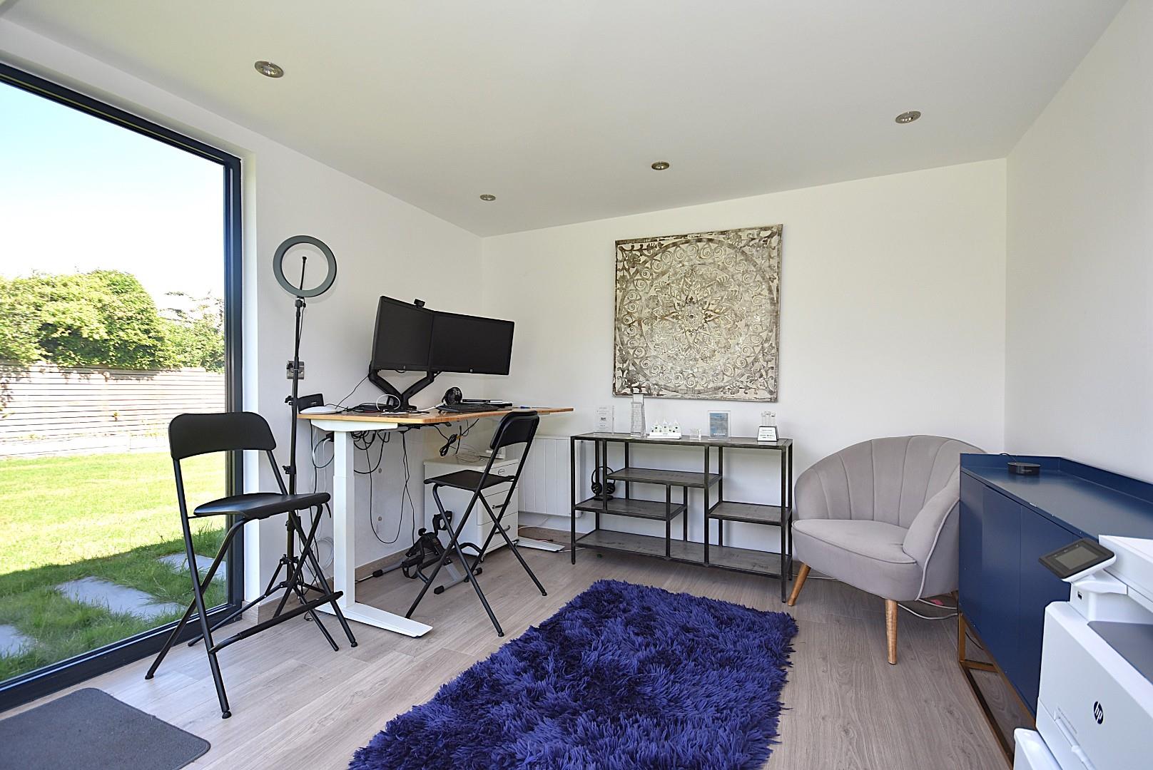 20 Evenlode Avenue, Penarth, CF64 3PD